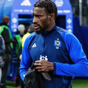 Bakery Jatta geht im Volksparkstadion zur Auswechselbank