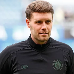 Fabian Hürzeler vor dem Spiel in Wiesbaden