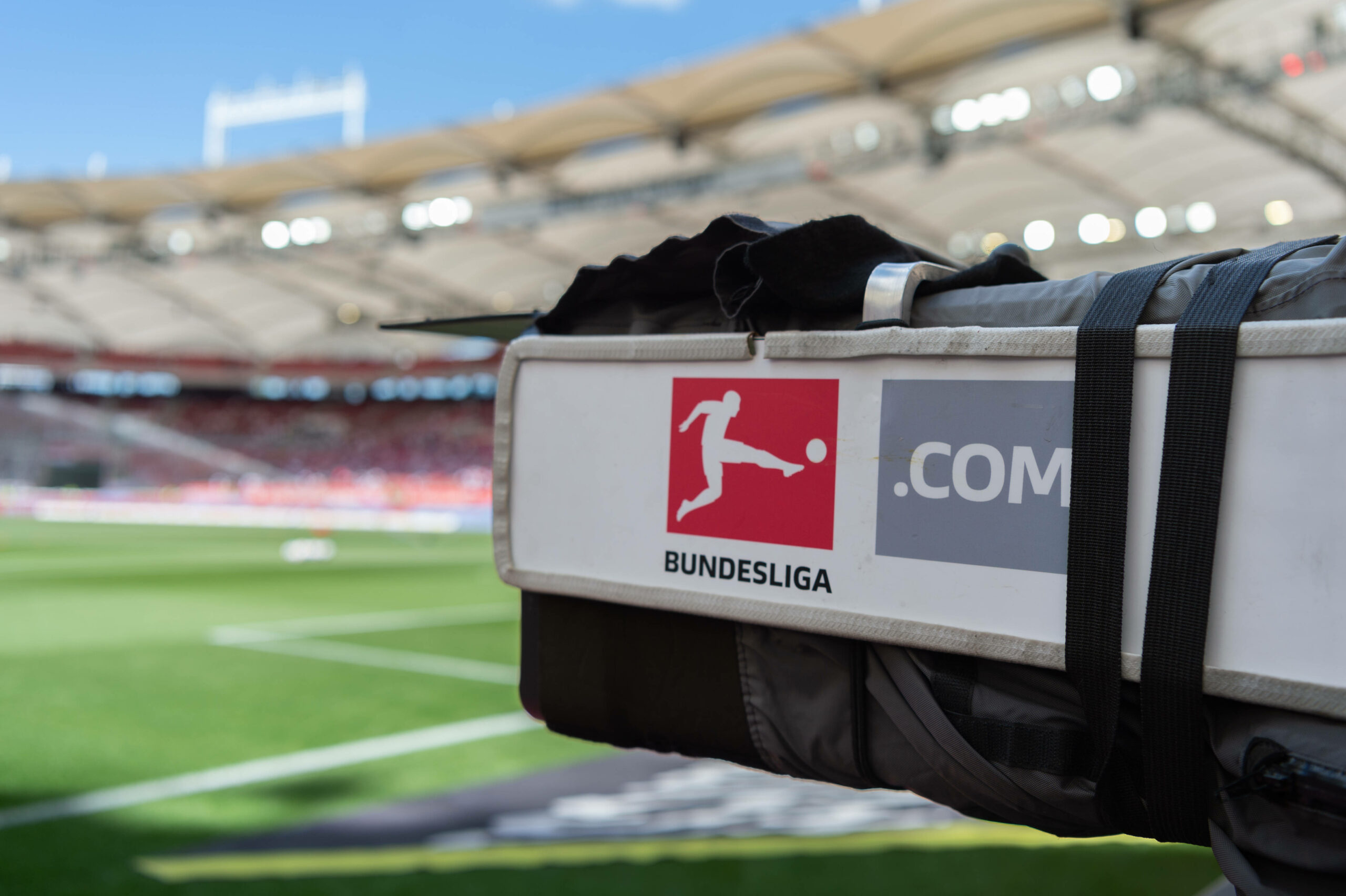 Eine TV-Kamera in der Bundesliga