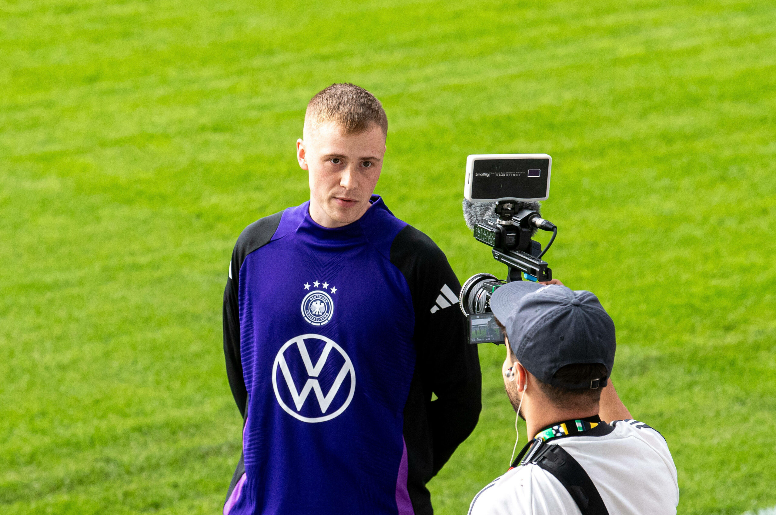 Der Youtuber Marvin Wildhage beim DFB-Training