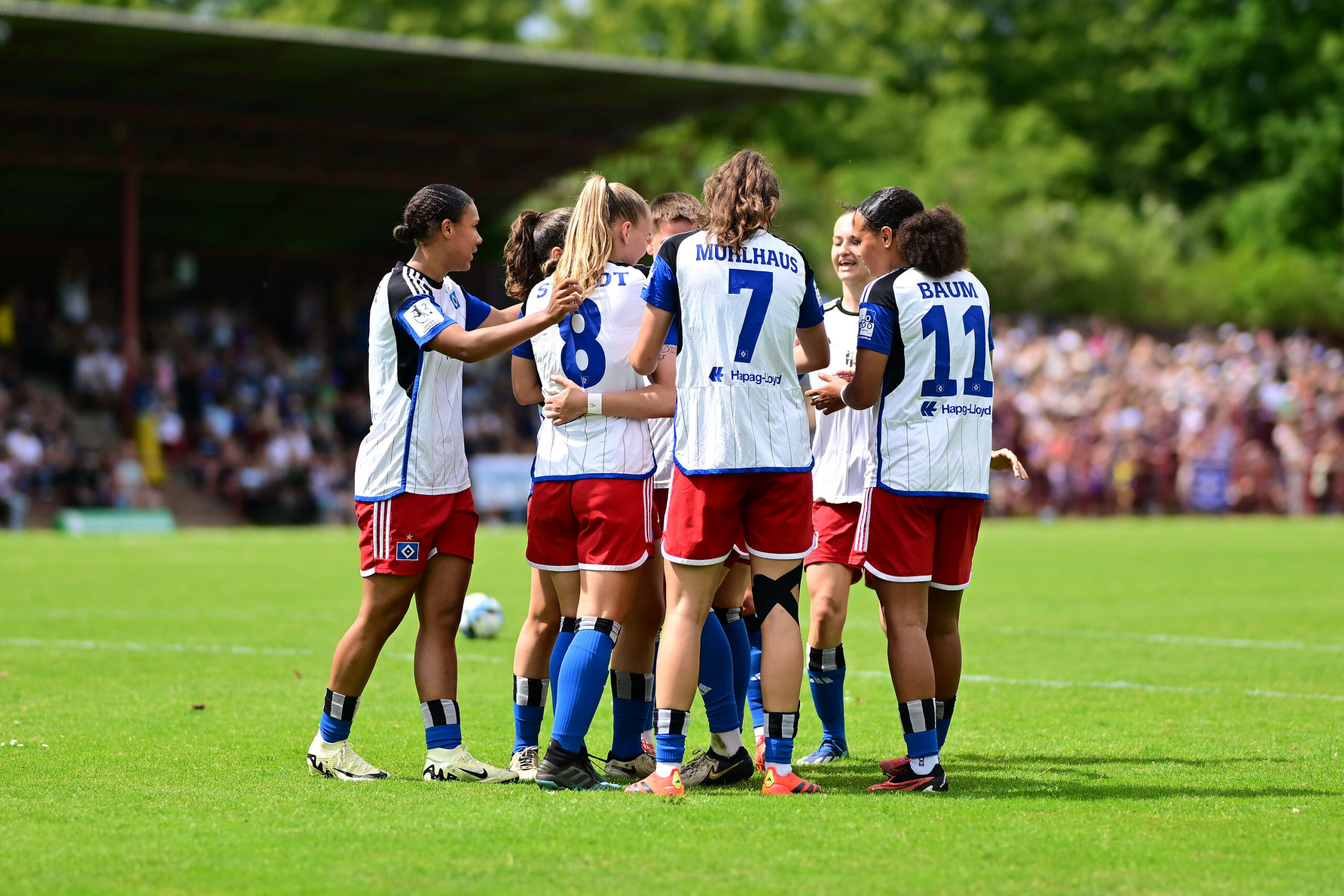 Die Frauen des HSV jubeln