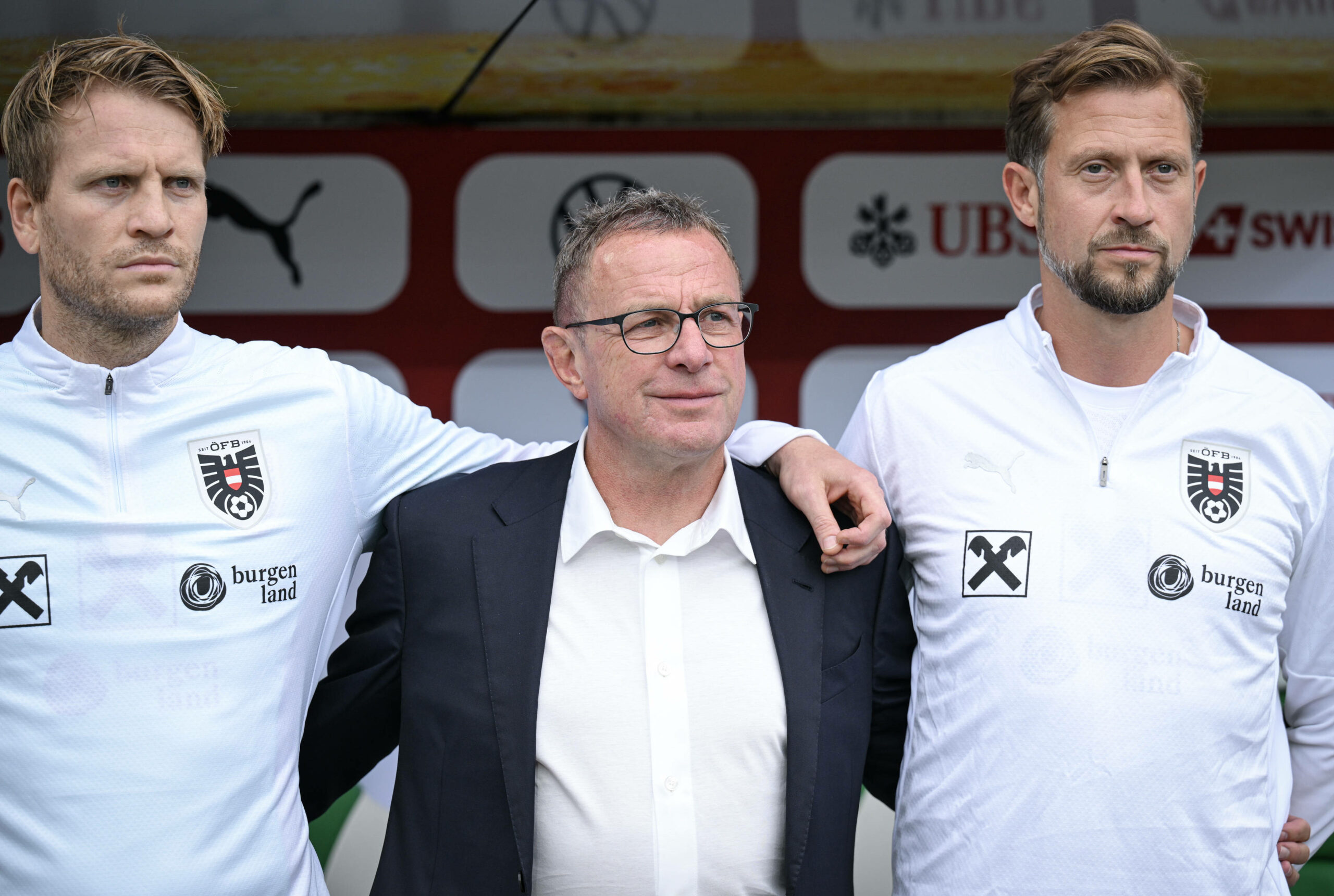 ÖFB-Coach Ralf Rangnick bei der Nationalhymne