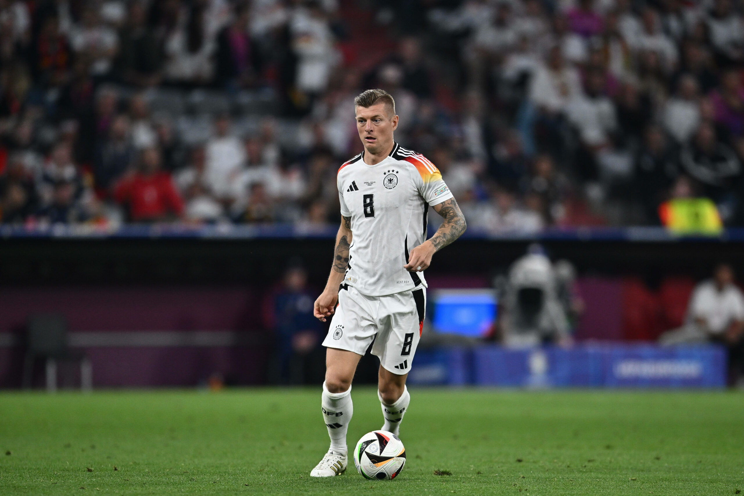 Toni Kroos am Ball