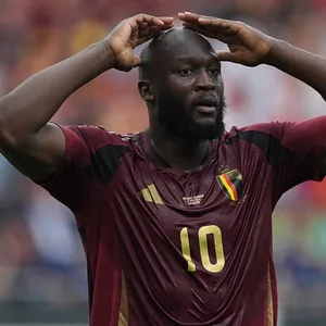 Er kann es nicht fassen: Belgiens Romelu Lukaku war der große Pechvogel des Abends in Frankfurt.