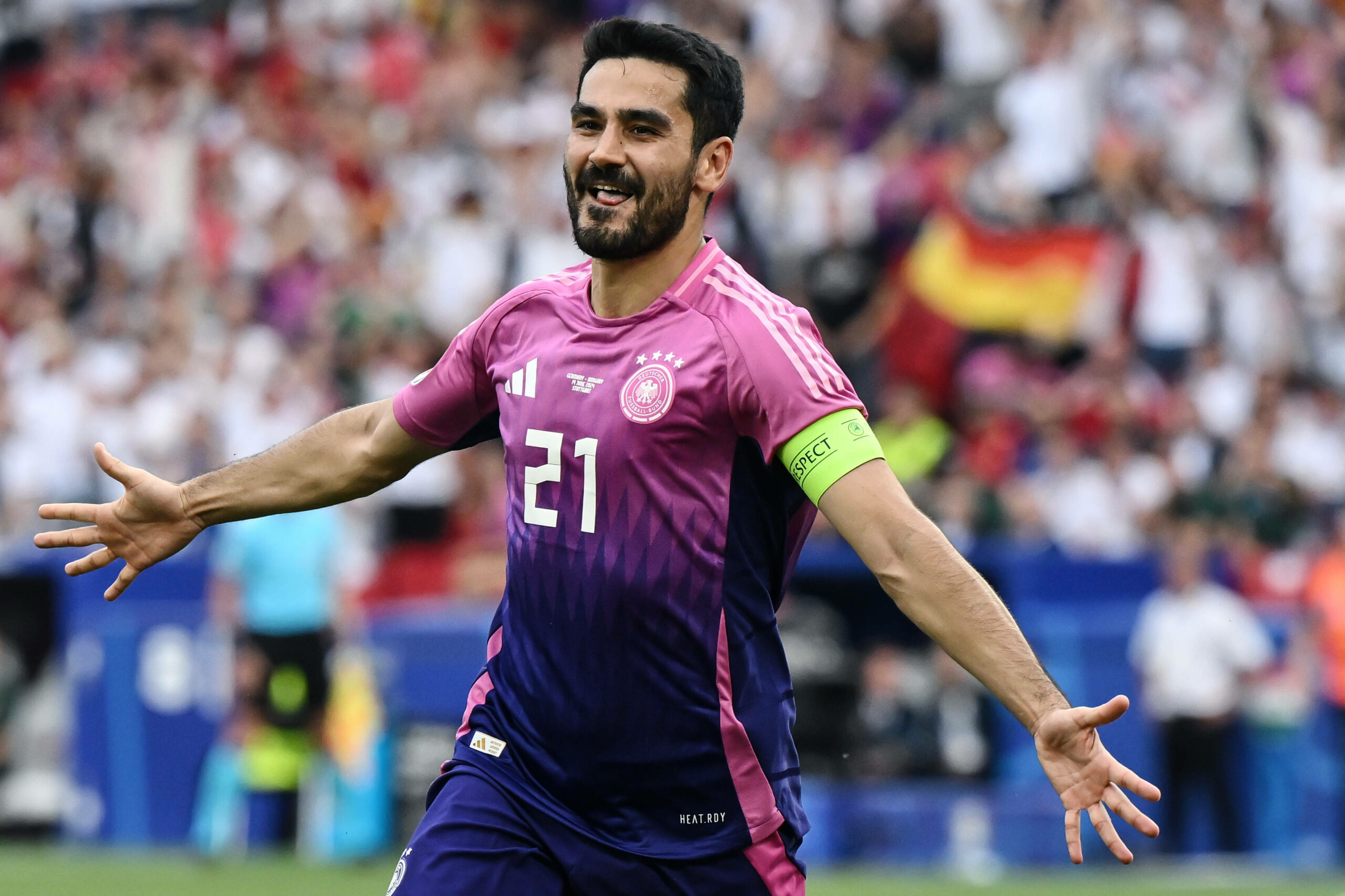 DFB-Kapitän Ilkay Gündogan jubelt nach seinem Tor zum 2:0 gegen Ungarn