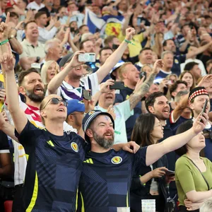Schottlands Fans müssen nach dem 0:1 gegen Ungarn leider zu Hause weiter singen.