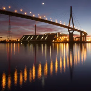 Die Köhlbrandbrücke bei Sonnenuntergang – ein paar Jahre können Hamburger Anblick noch genießen.