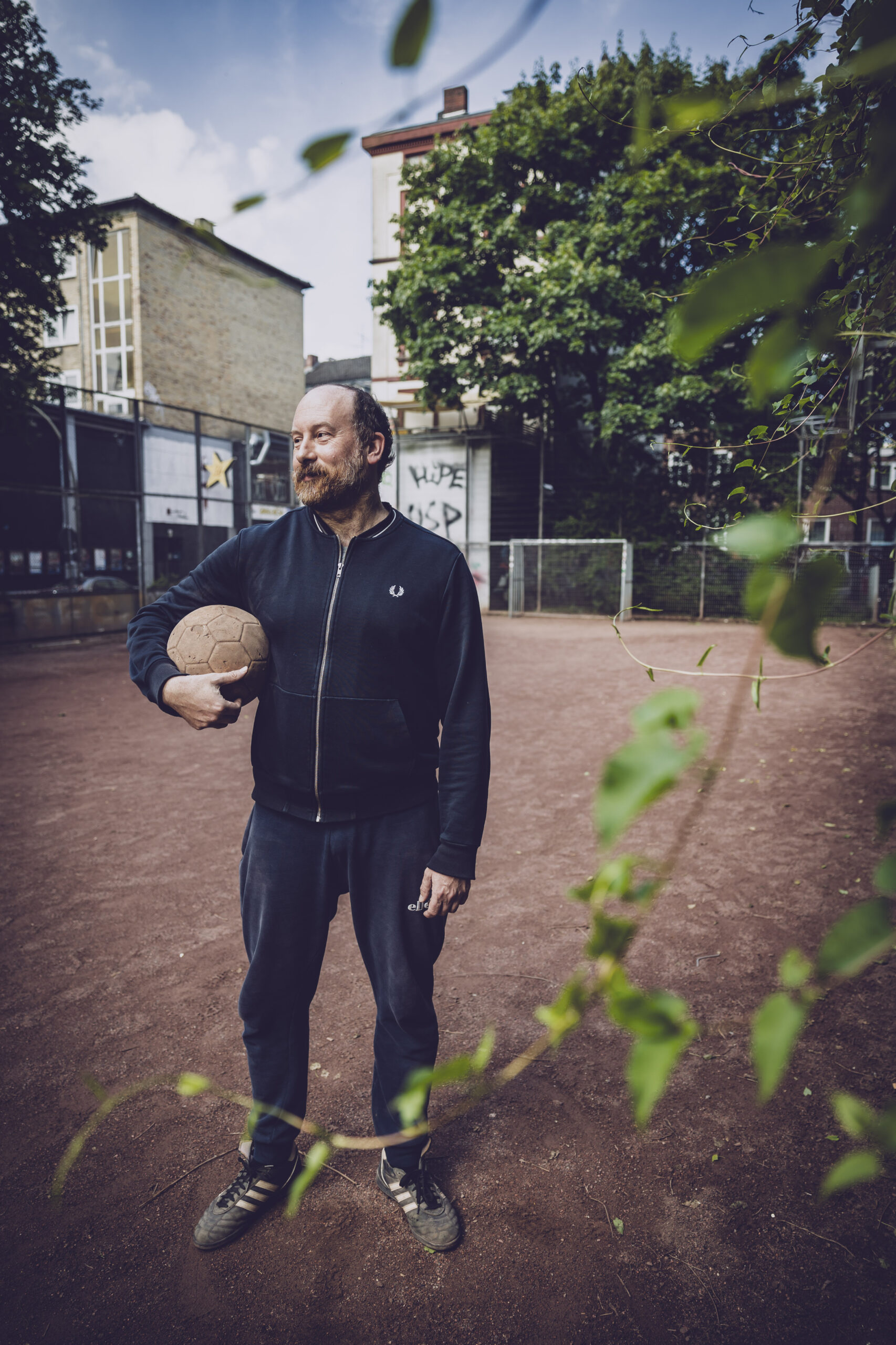 MOPO-Redakteur auf dem Bolzplatz seiner Wahl