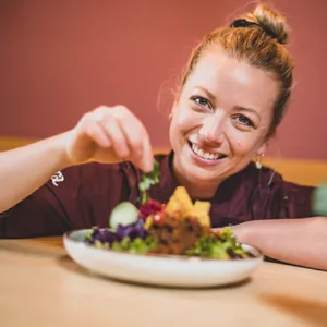 Köchin Zora Klipp ist die Inhaberin des vegetarischen Restaurants „Blattgold“.