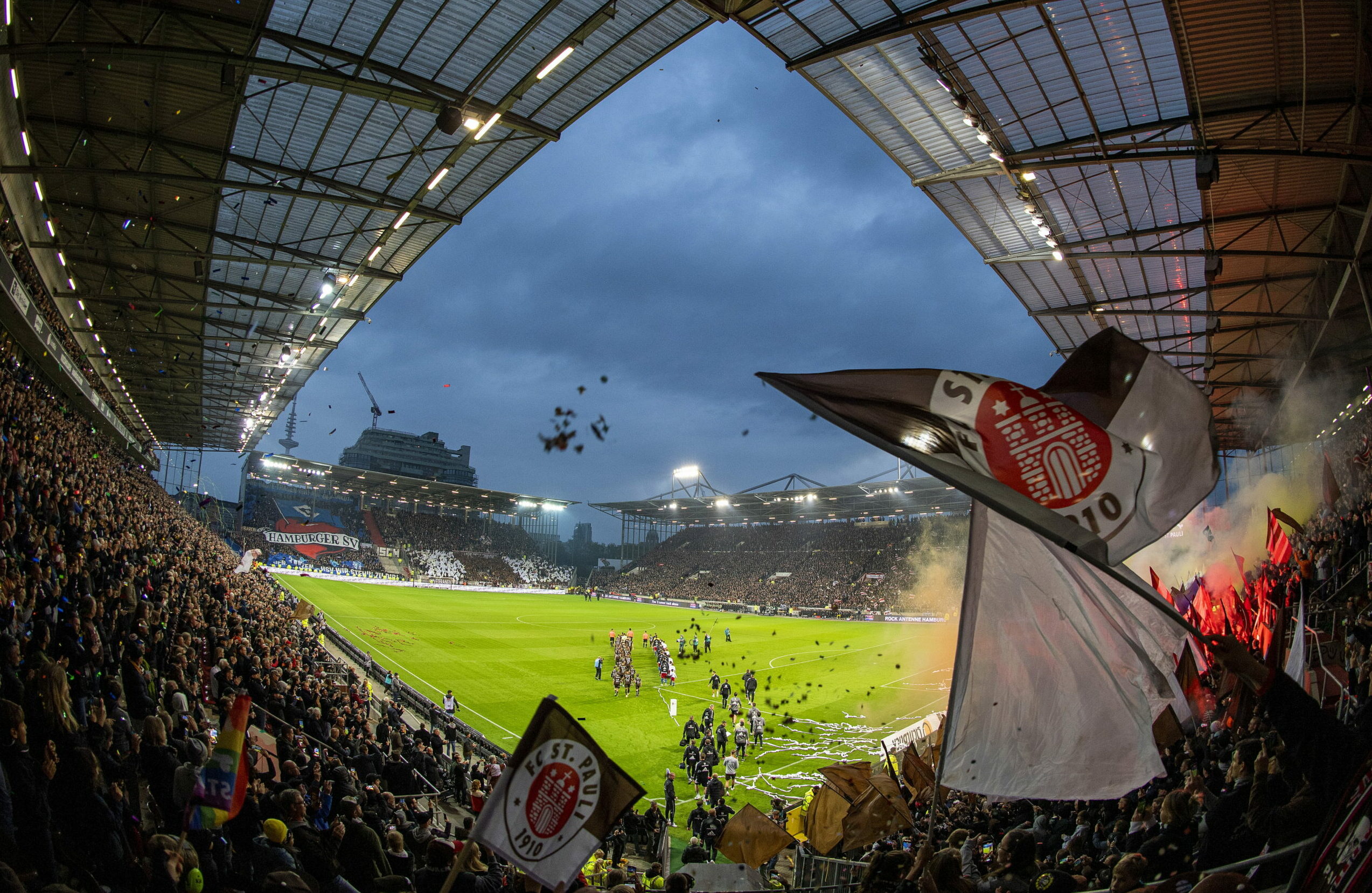 Das ausverkaufte Millerntor-Stadion