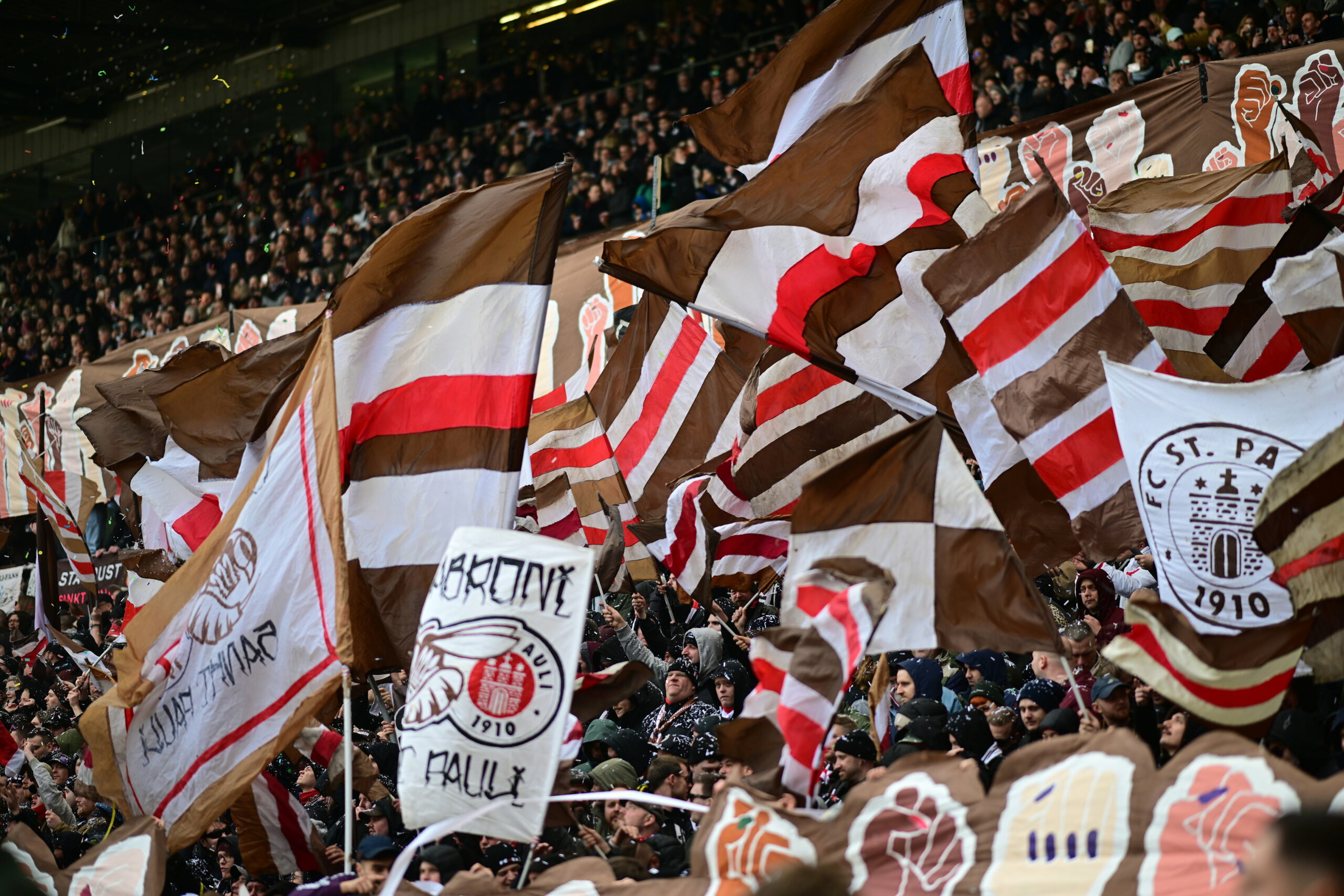 St. Pauli-Fans am Millerntor