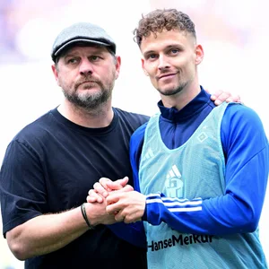 Auch Steffen Baumgart setzte zuletzt beim HSV nicht wirklich auf Moritz Heyer, sondern ließ den Defensivallrounder meistens auf der Bank.