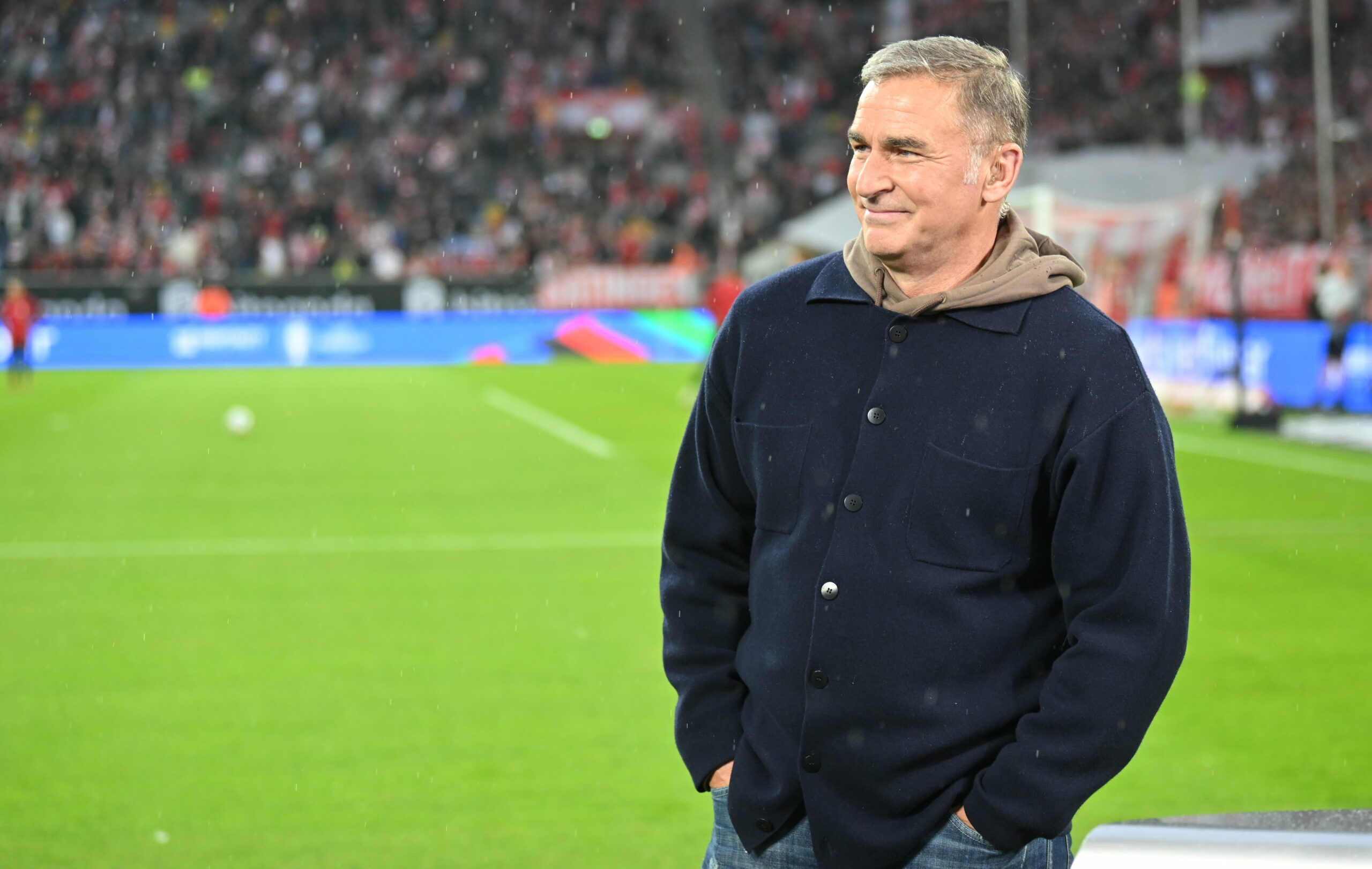 Der ehemalige Stürmer Stefan Kuntz ist seit knapp vier Wochen als Sportvorstand beim HSV im Amt.