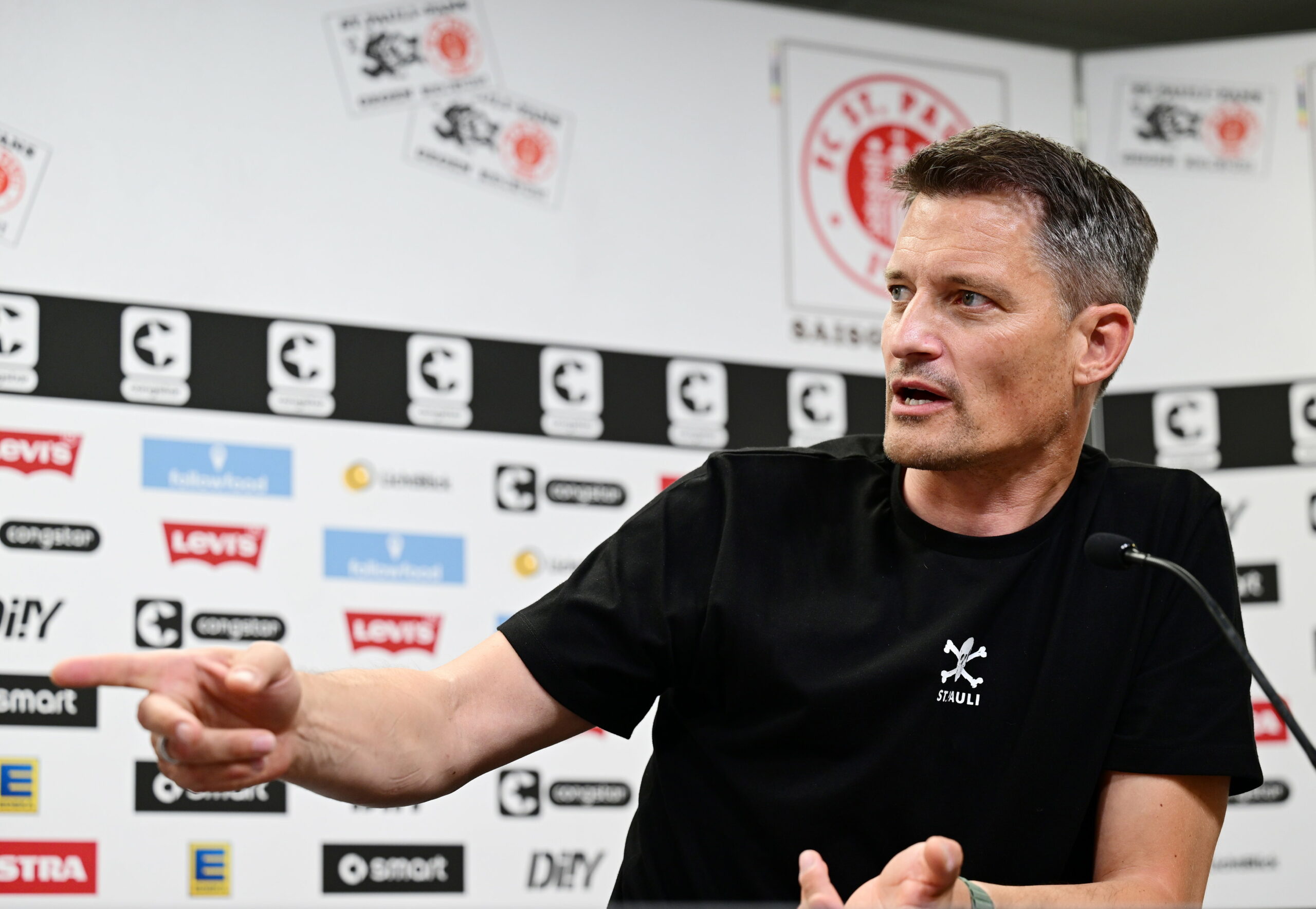 Alexander Blessin bei seiner Vorstellung als St. Pauli-Trainer
