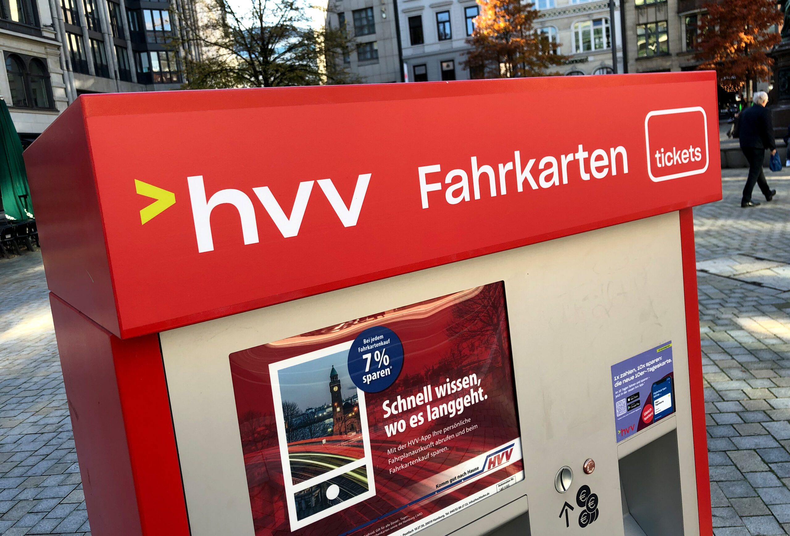 Ein Fahrkartenautomat des HVV (Symbolbild)