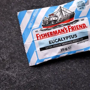 Großpackungen Fischerman's Friend gestohlen – Diebt landet in U-Haf