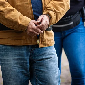 Nach neun Einbrüchen in Hamburg, bei denen der Täter in Wohnungen einstieg – Polizei nimmt mutmaßlichen Täter fest