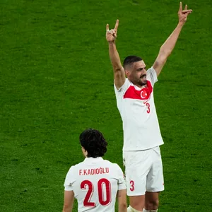 Merih Demiral feierte eines seiner beiden Tore mit dem rechtsextremen Wolfsgruß.