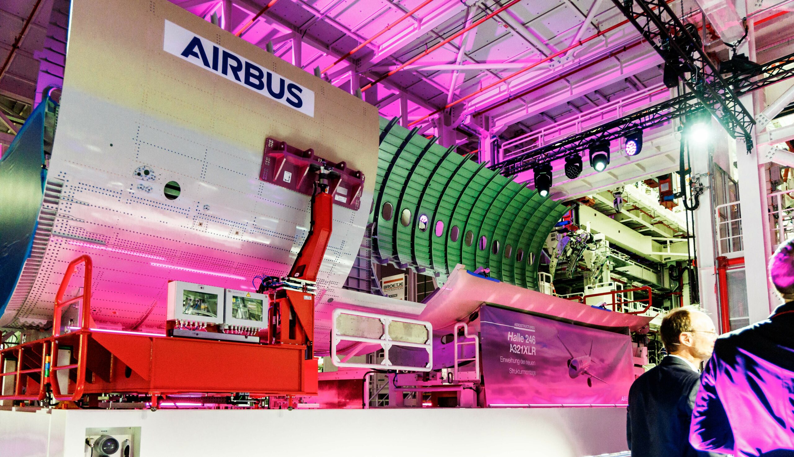 Airbus hat am Mittwoch eine weitere Montagereihe für den neuen Langstreckenjet A321XLR in Hamburg eingeweiht.