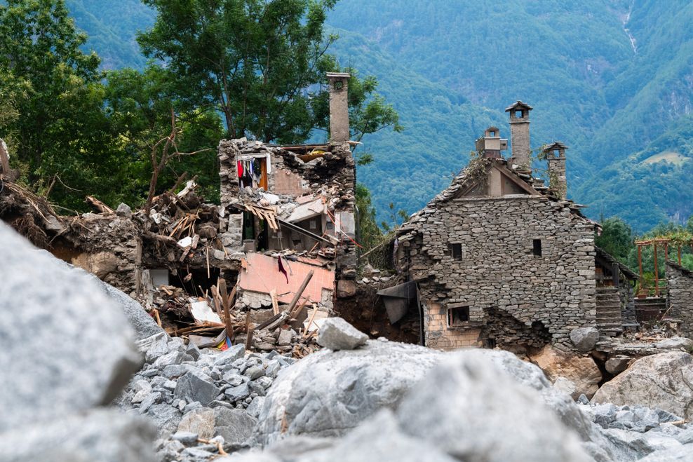 Regen ohne Ende in der Schweiz: Menschen von Außenwelt abgeschnitten