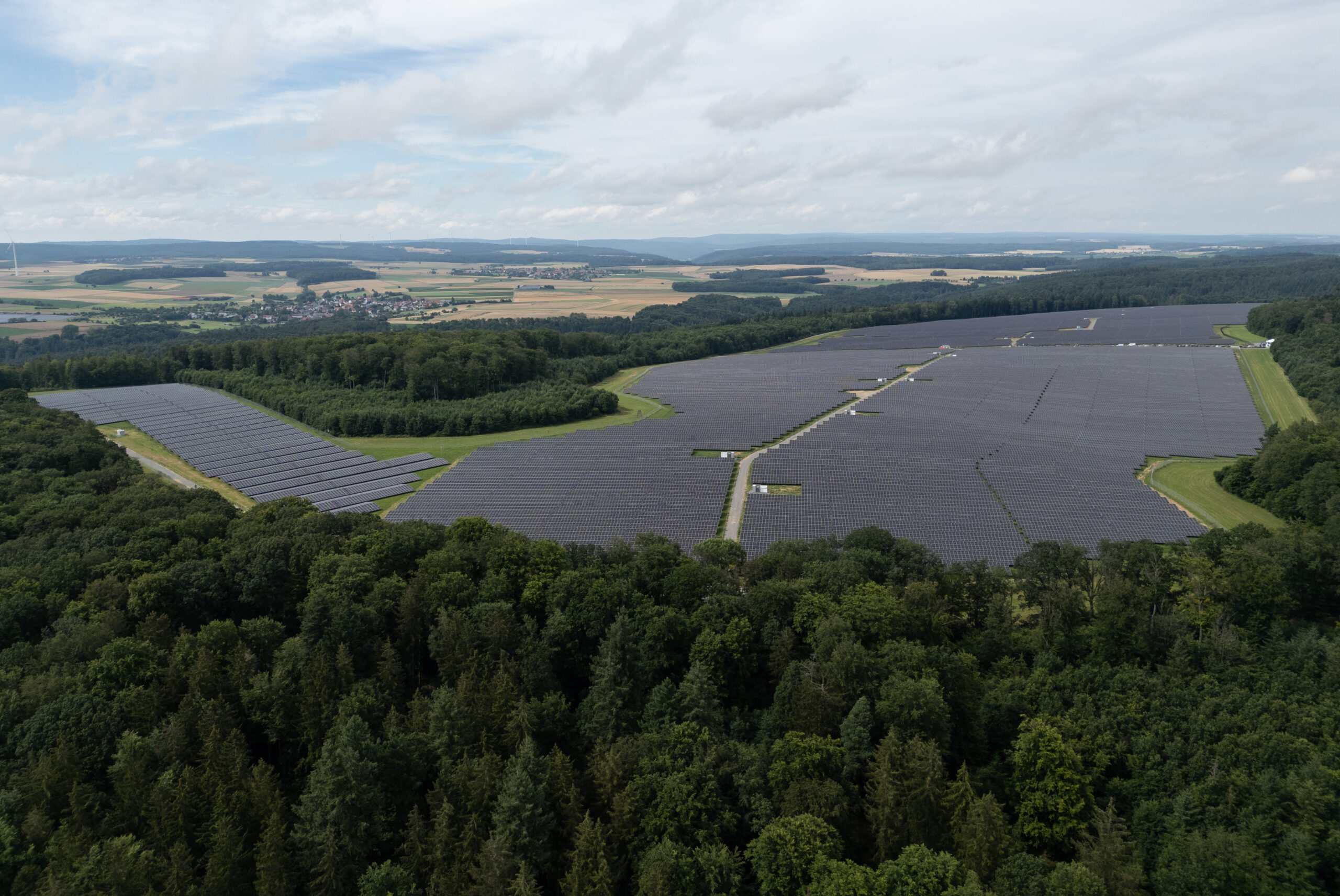 Wie hier in Baden-Württemberg soll auch in Mecklenburg-Vorpommern ein riesiger Solarpark entstehen – doch CDU und AfD haben das Projekt vorerst gestoppt.