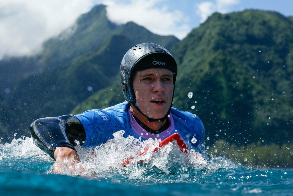Tim Elter vor malerischer Kulisse in Französisch-Polynesien