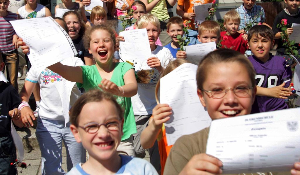 Heute-letzter-Schultag-Ferienvorfreude-und-Zeugnis-sorgen-