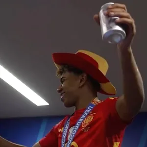 Spanien-Youngster Lamine Yamal mit Cowboy-Hut