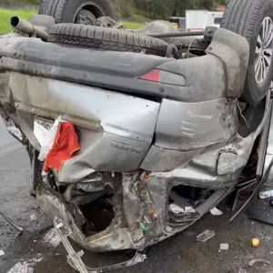 Das völlig zerstörte Auto von Carlos Dunga