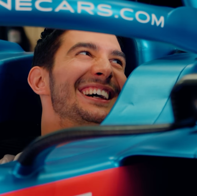 Esteban Ocon freut sich über sein Geburtstagsgeschenk