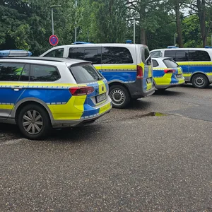 Wegen eines Amok-Alarms am Schulzentrum Bargteheide war ein Großaufgebot der Polizei im Einsatz.