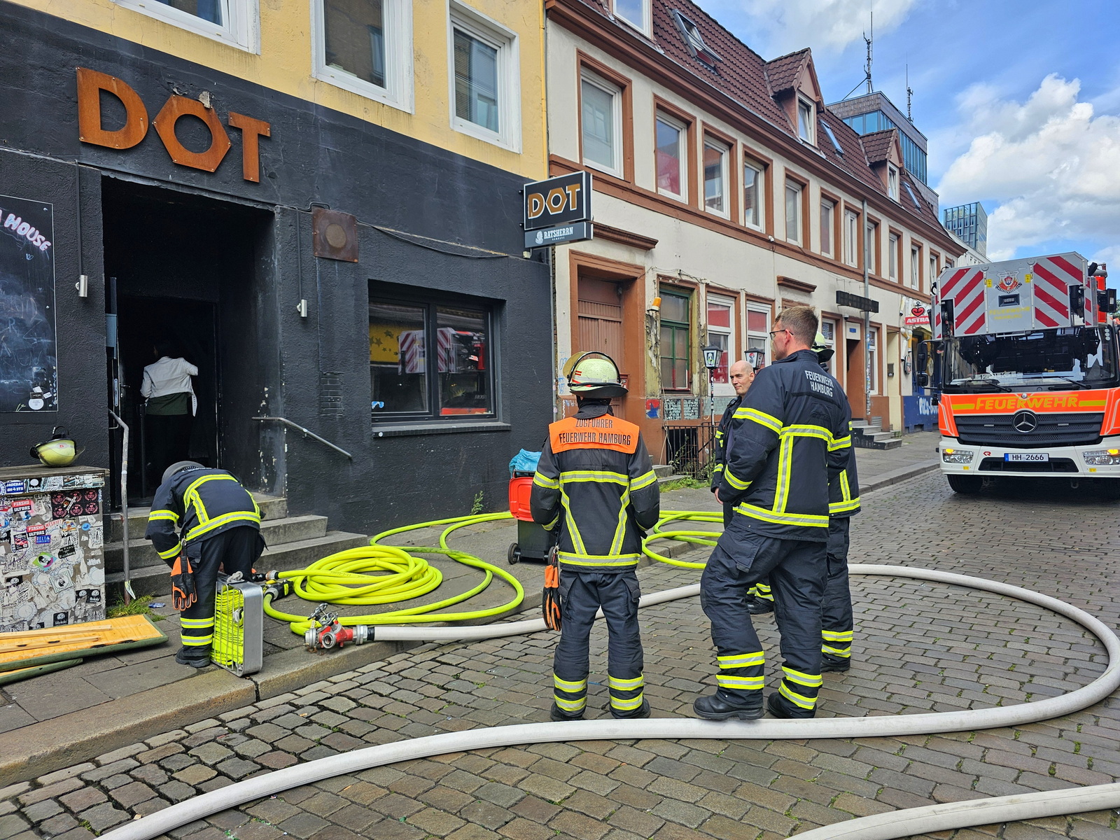 Feuer in bekannter Szene Bar auf dem Kiez – Brand rasch gelöscht