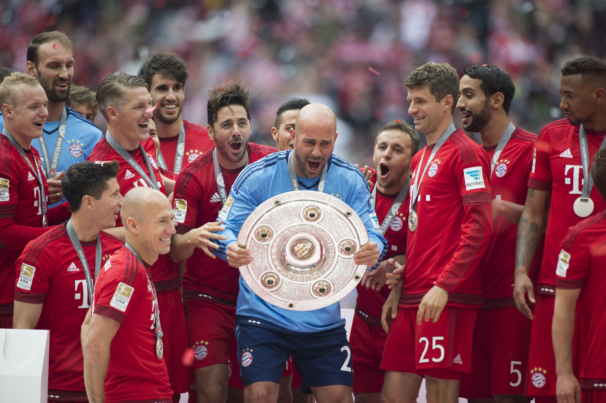 Der FC Bayern feiert die Meisterschaft 2015