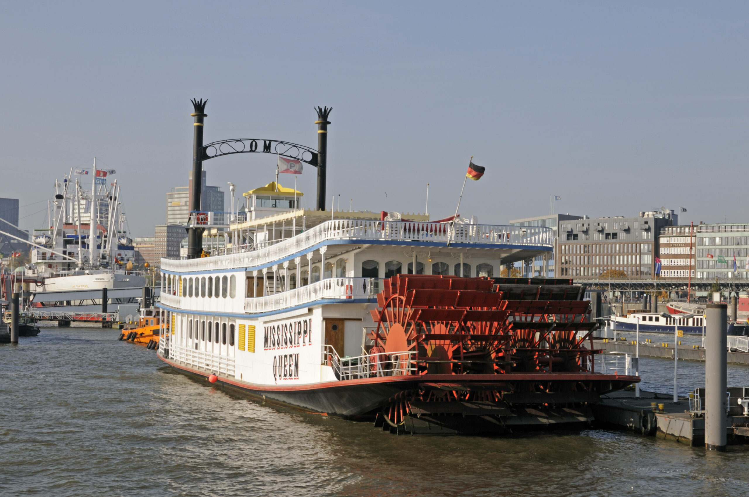 Die MS „Queen“ auf der Elbe (Archivbild).