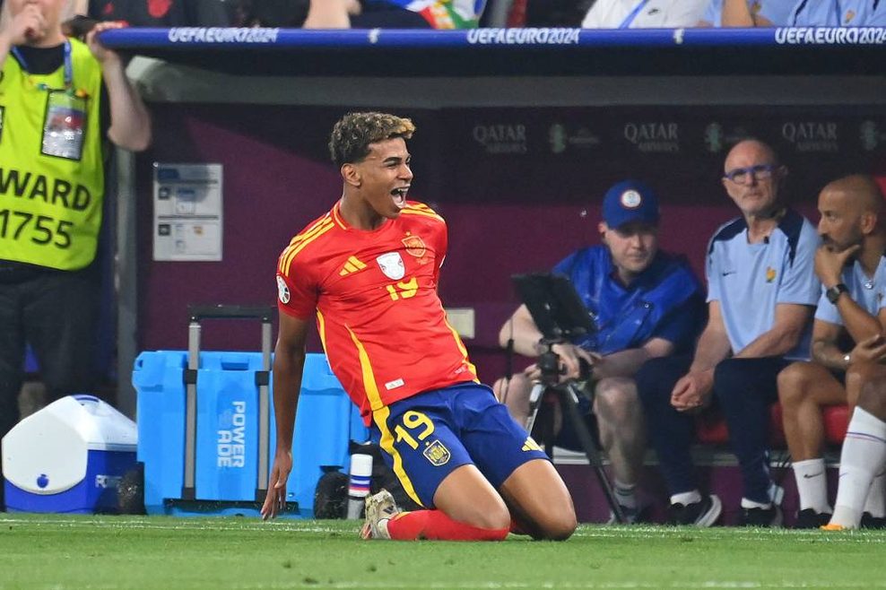 Der Jubel eines Überfliegers: Spaniens Lamine Yamal bejubelt seinen Treffer zum 1:1-Ausgleich.