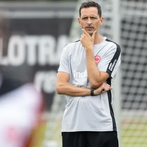Eintracht-Coach Dino Toppmöller