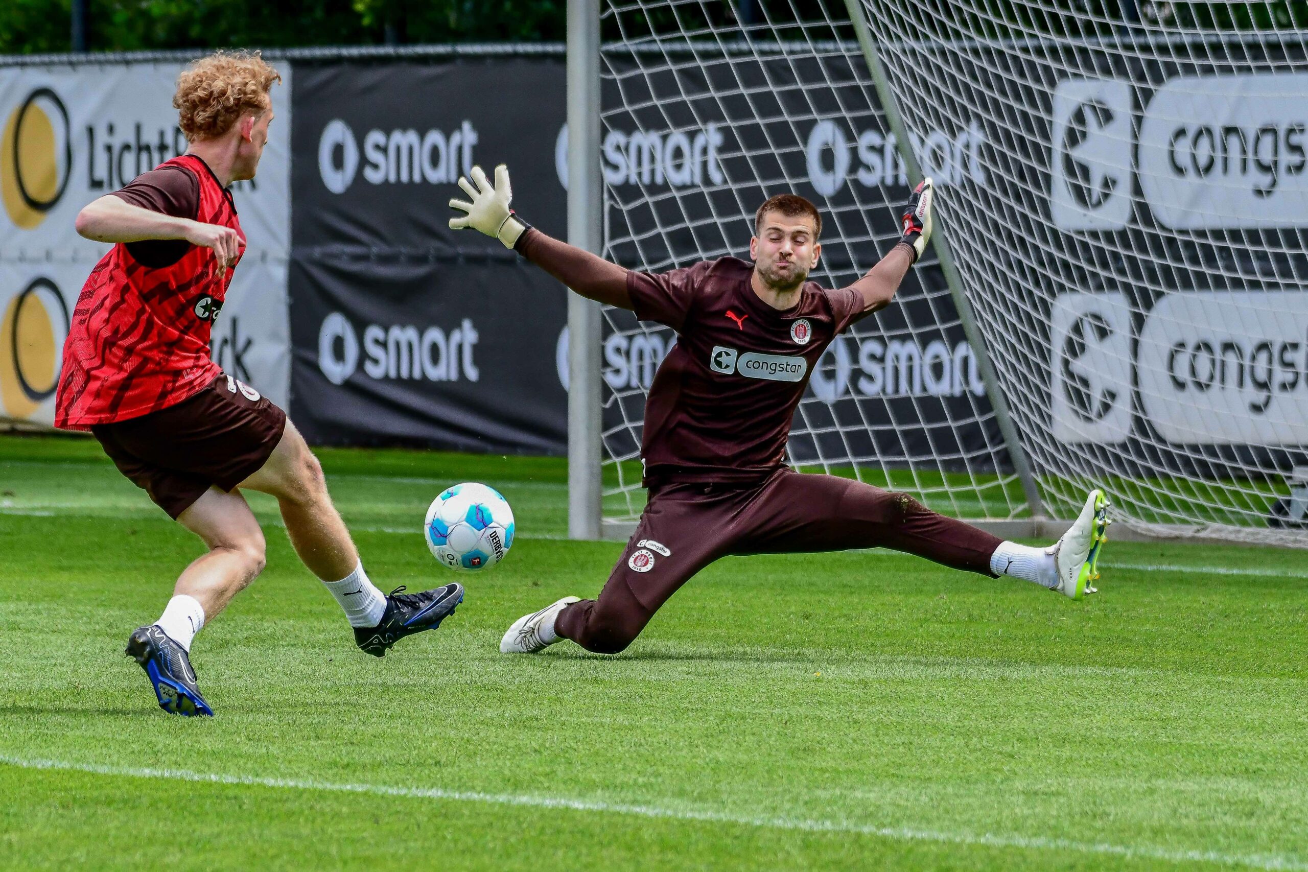 Pauli-Keeper Ben Voll