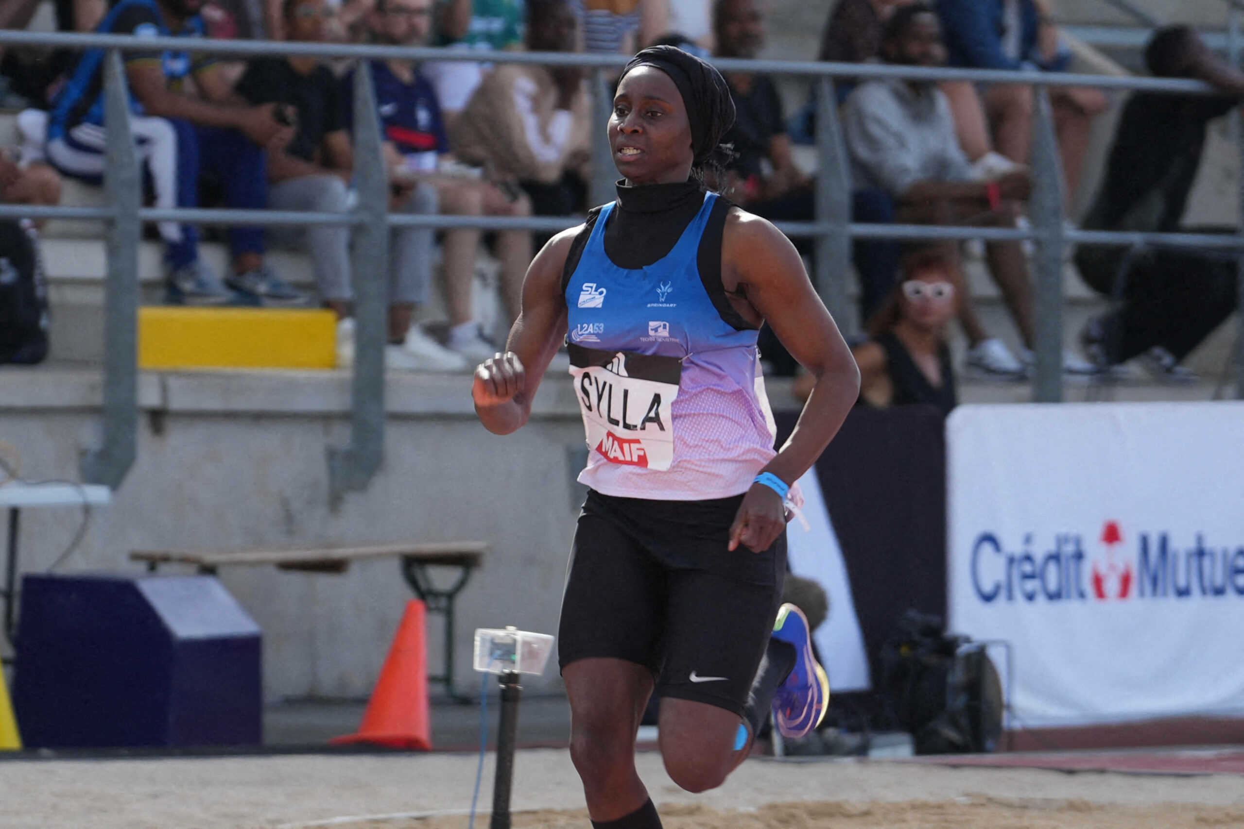 Sounkamba Sylla bei den französischen Leichtathletik-Meisterschaften mit Hijab