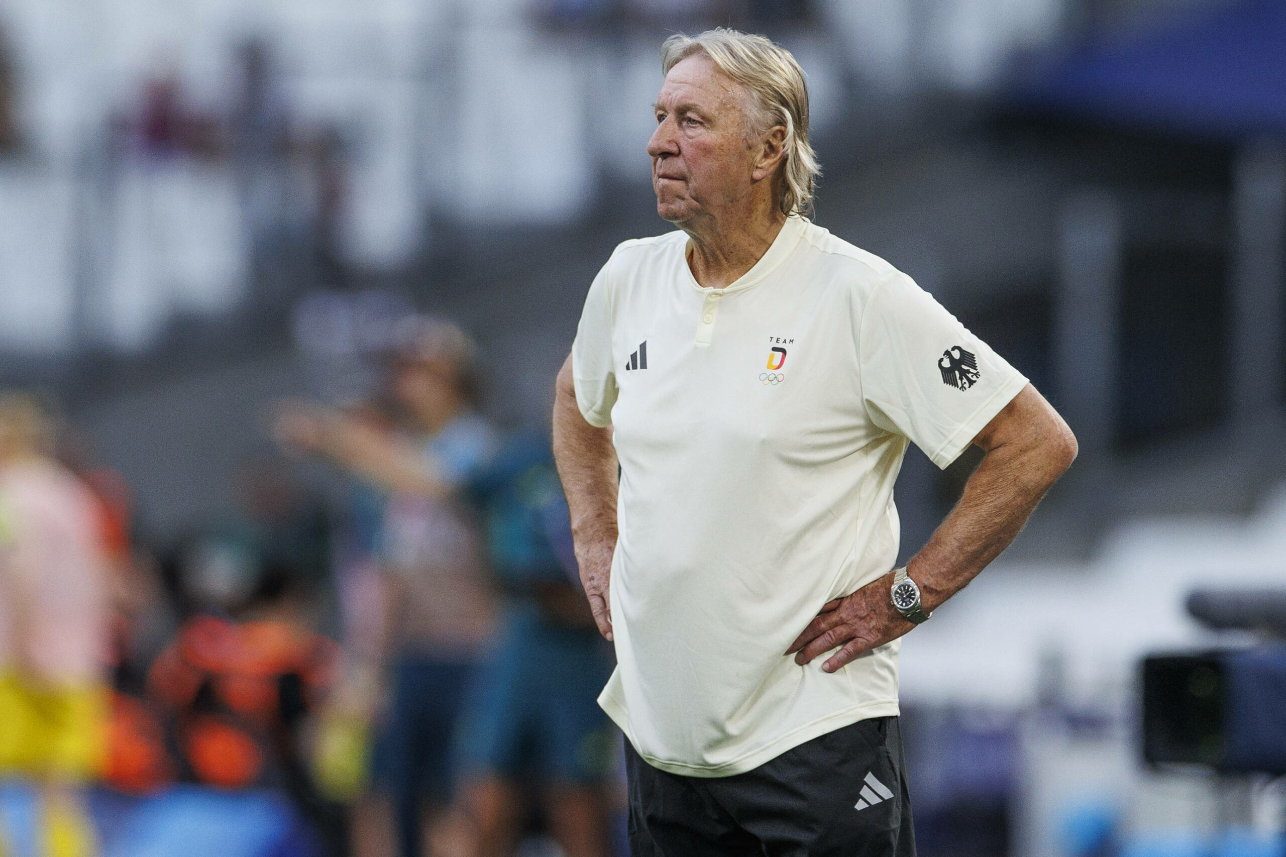 Horst Hrubesch beim Olympia-Auftaktspiel gegen Australien