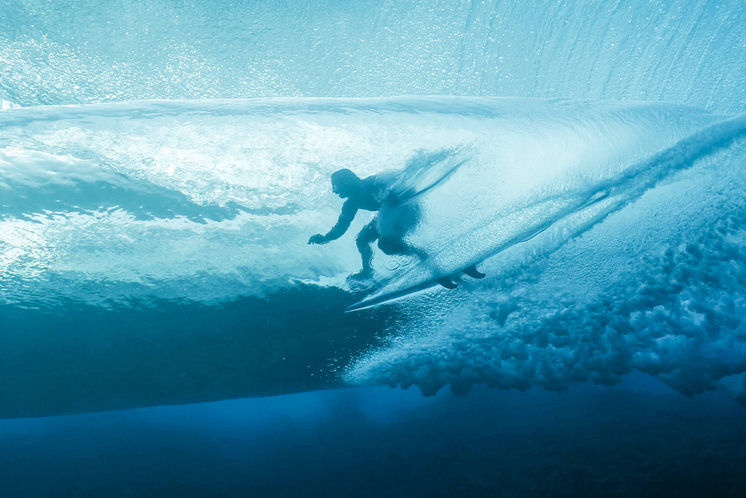 Spektakuläre Bilder beim olympischen Surf-Wettbewerb