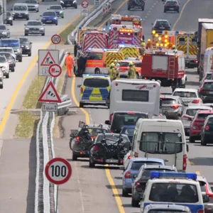 zwei Unfälle auf A7 bei Rendsburg – drei Verletzte und kilometerlanger Stau