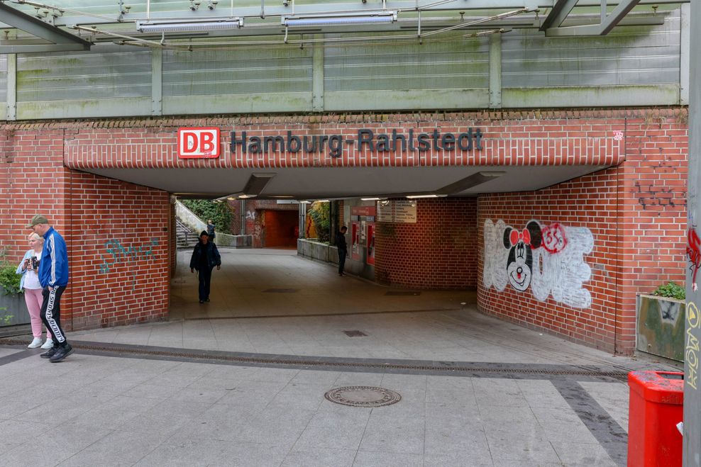 Bahnhof Rahlstedt Außenansicht