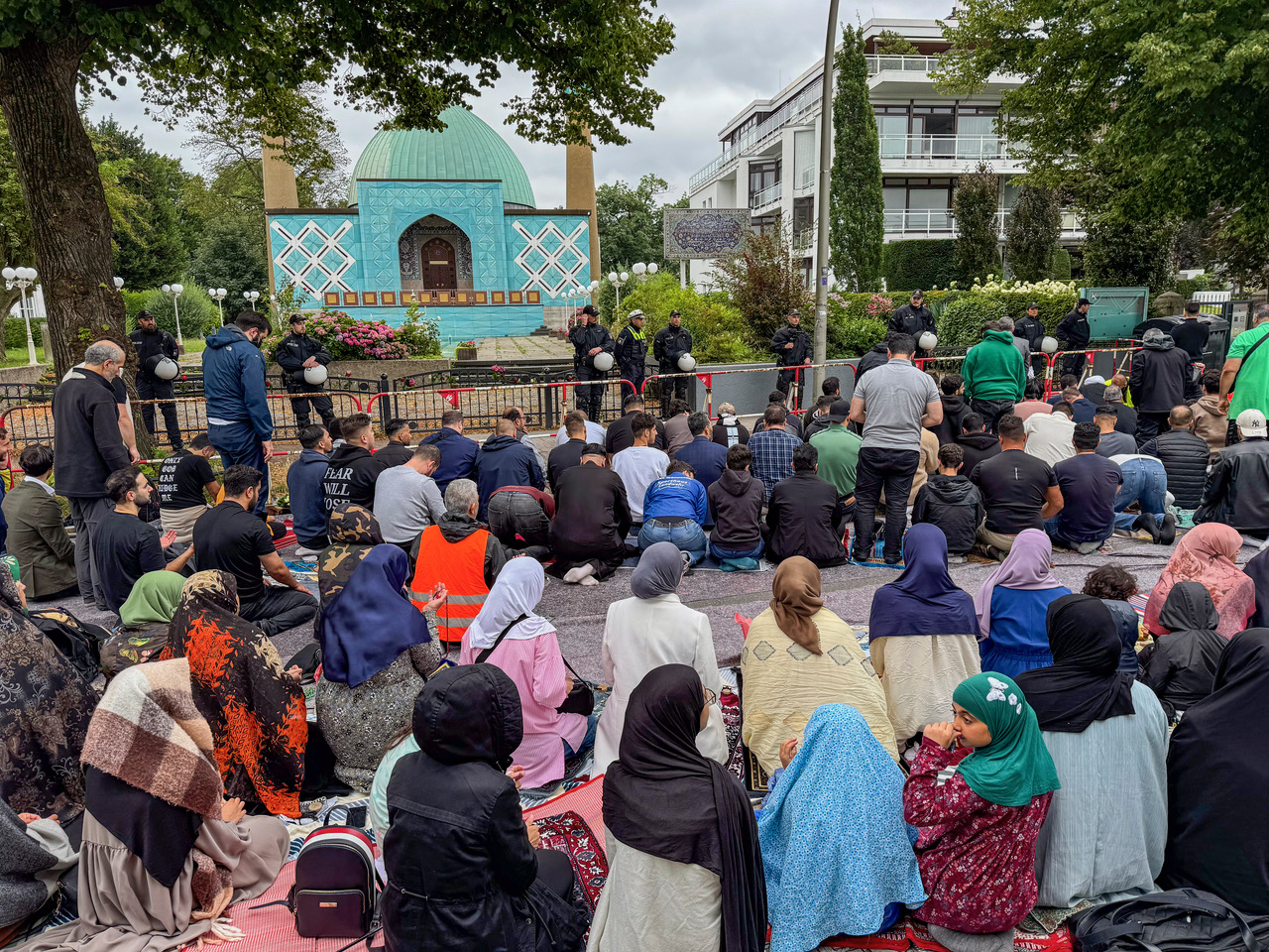 Freitagsgebet vor der Blauen Moschee