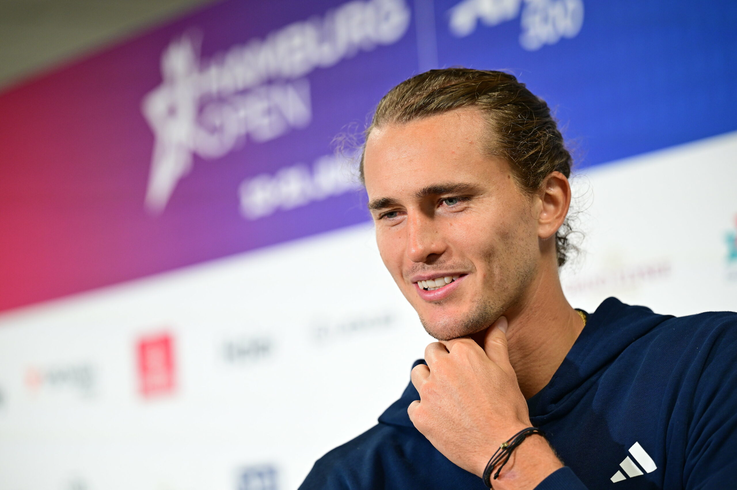 Alexander Zverev bei der Pressekonferenz am Rothenbaum