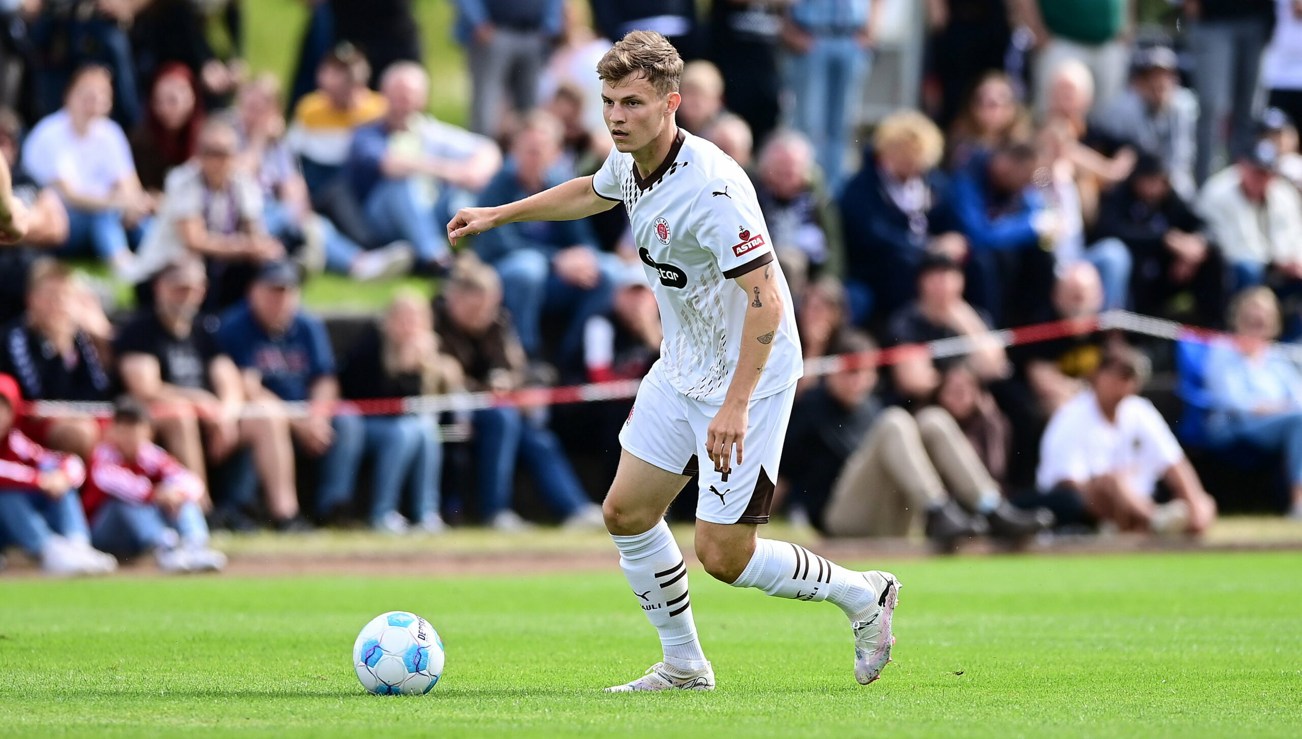 David Nemeth reist mit St. Pauli zurück in seine Heimat Österreich.