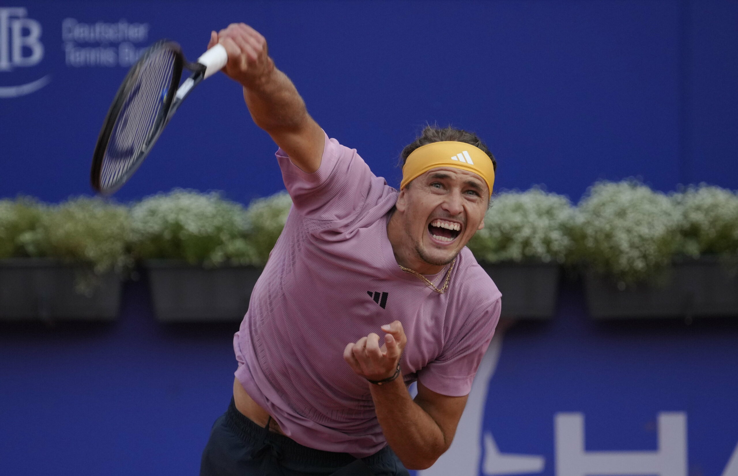 Alexander Zverev beim Aufschlag