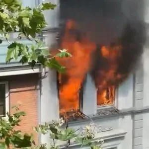 Wohnung in der Hopfenstraße in Flammen – große Rauchwolke über dem Kiez, ein Toter
