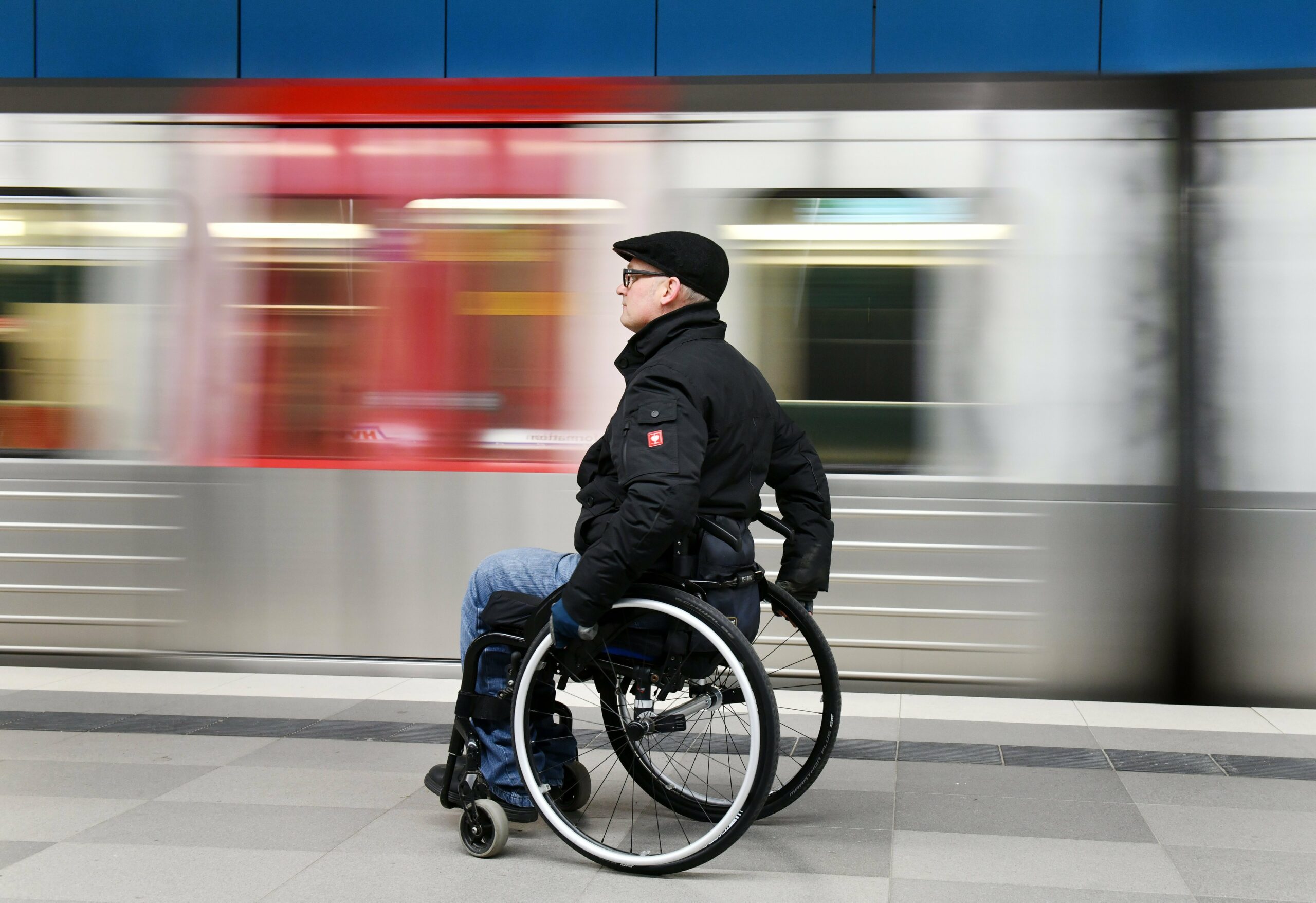 Rollstuhlfahrer (Symbolfoto).