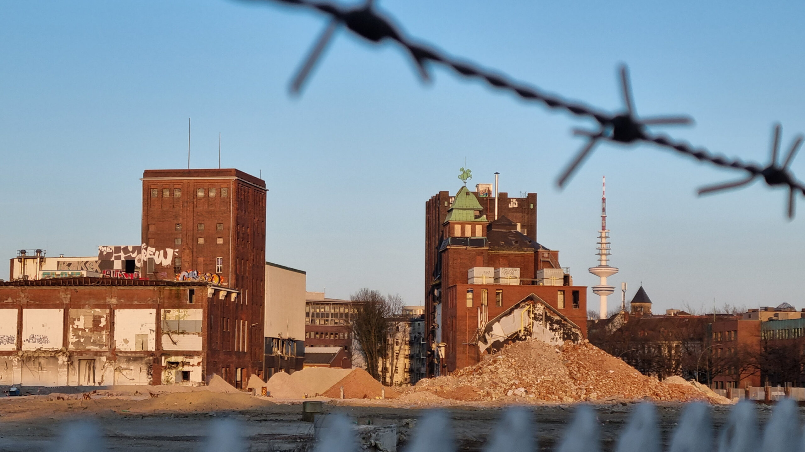 Das Gelände der ehemaligen Holsten-Brauerei in Altona liegt immer noch brach.