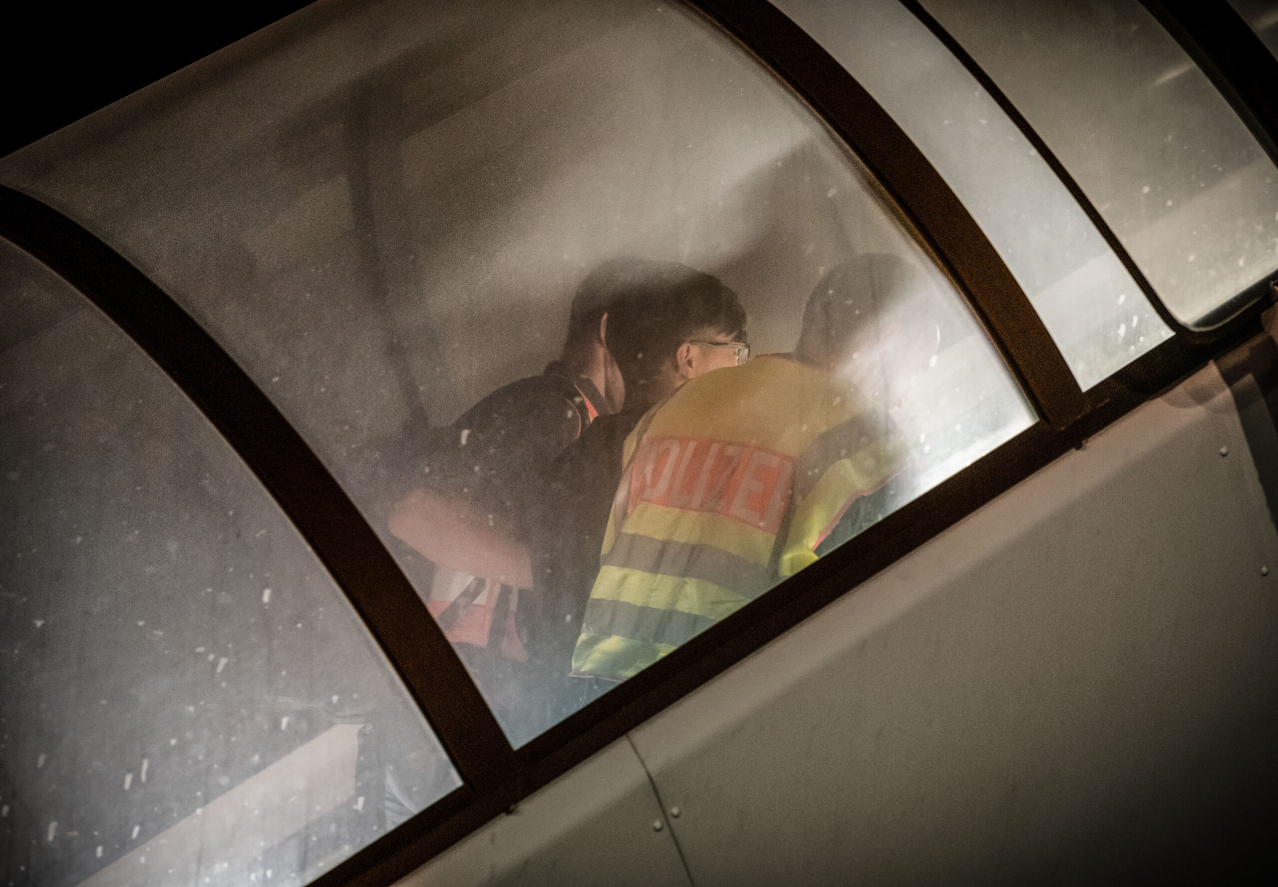 Erster Abschiebflug nach Afghanistan – bei weiteren, geplanten Flügen soll dann verurteite Straftäter aus Hamburg mit an Bord sitzen